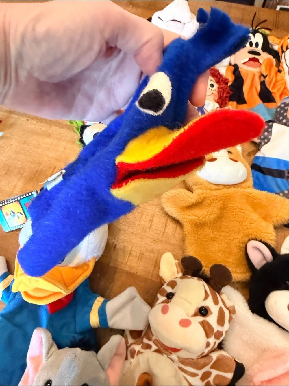 huge bundle of over 25 hand puppets vintage Disney crochet and so much more